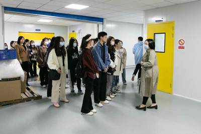 人文學(xué)院應(yīng)用語言系2022級(jí)商務(wù)英語專業(yè)實(shí)訓(xùn)項(xiàng)目圓滿完成，實(shí)踐育人成果顯著